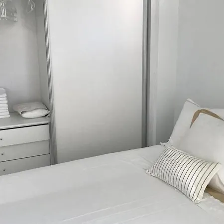 Apartamento Nuevo Con El Mar A Sus Pies. Almería