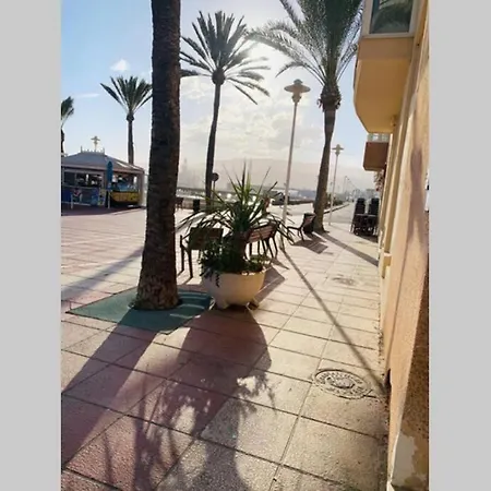 Apartamento Nuevo Con El Mar A Sus Pies. Almería